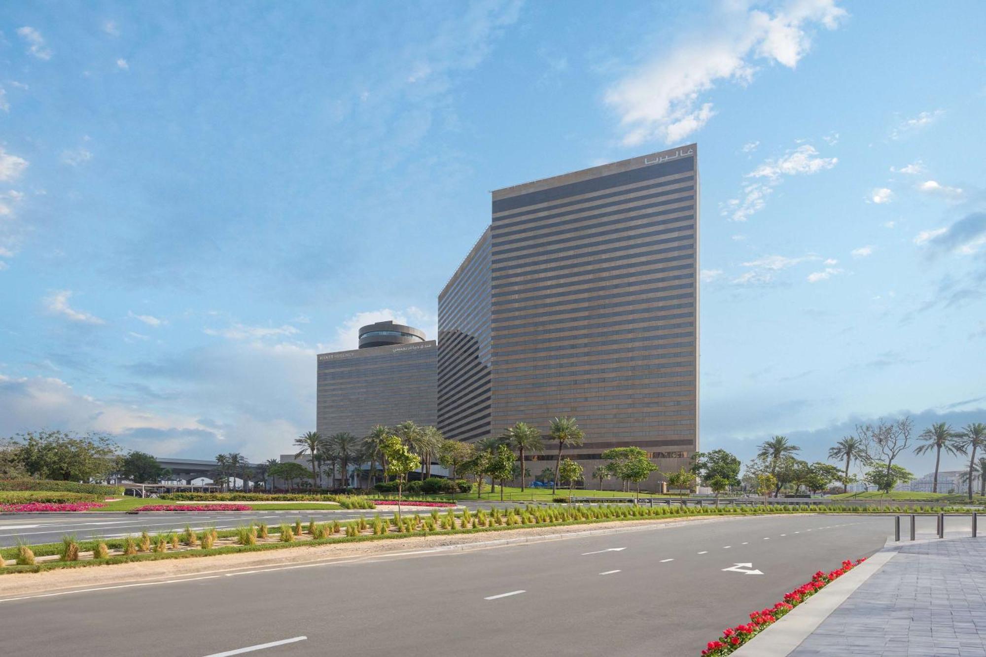 Hyatt Regency - Corniche Hotel 5*